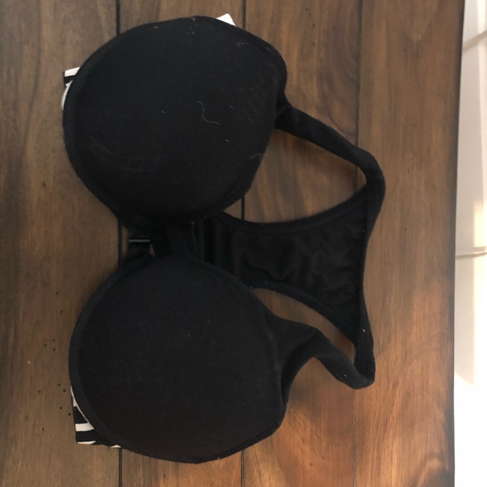 Victoria Secret 32DD push up bra